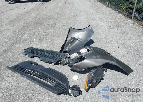 2019 Toyota Corolla Le z USA, uszkodzony, nr VIN 5YFBURHE2KP949205